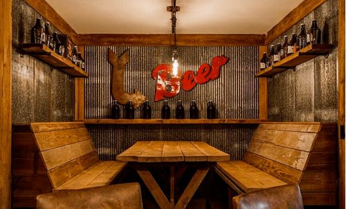Drinker's Booth
